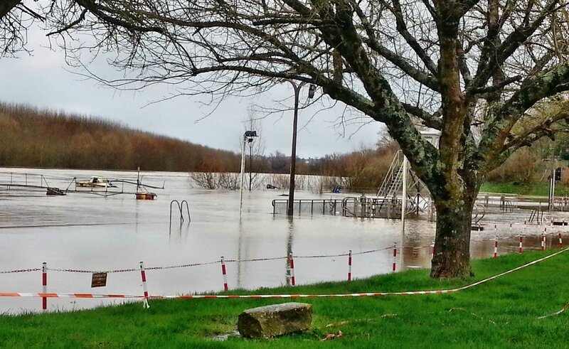 Le Canal déborde à Castets-en-Dorthe 14 février 2016 vers 16 h
