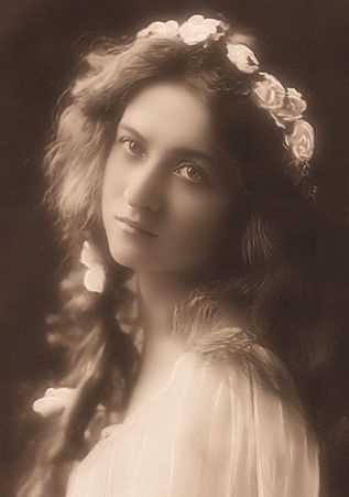 Maude Fealy1