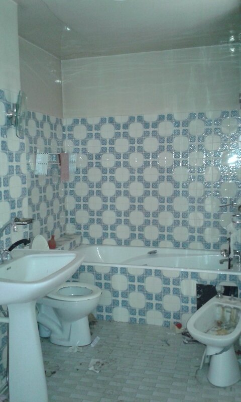 Salle de bain R+1 - ETAT 0