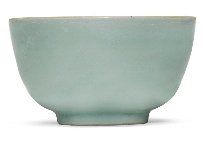 A 'Longquan' celadon bowl, Song dynasty (960-1279)