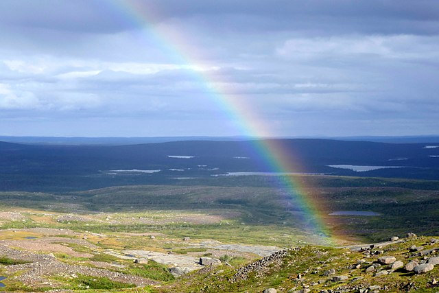 640px-Mealy_Mountains_Labrador_rainbow