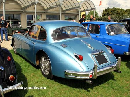 Jaguar XK 150 coupé (Alsace Auto Retro Bartenheim 2011) 02