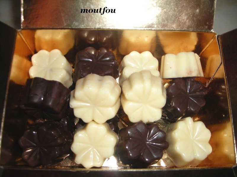 Des chocolats à la nougatine recettes **Pièce Montée En Nougatine Et Macarons Pour Baptême**