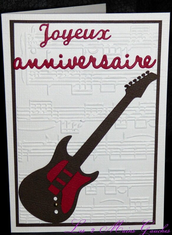 carte d'anniversaire avec guitare et partition