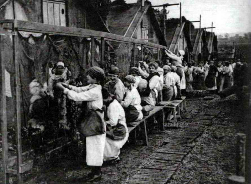 femmes atelier camouflage