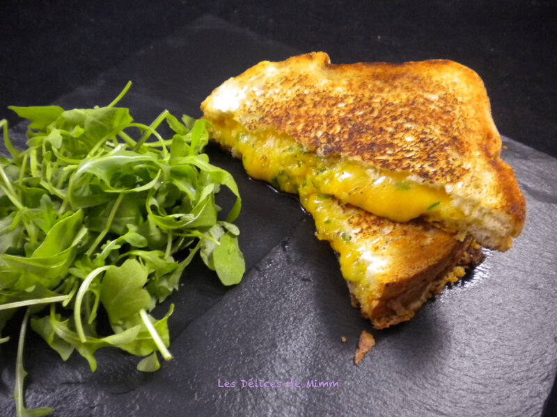 Grilled cheese au cheddar 4