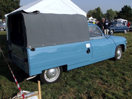 PANHARD PL17 Fourgonnette bachee Nesles Retro Expo 2009 3