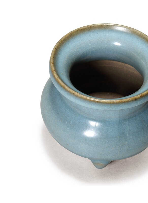 A rare junyao censor with lavender blue glaze, Song or Jin Dynasty (AD960-1234)
