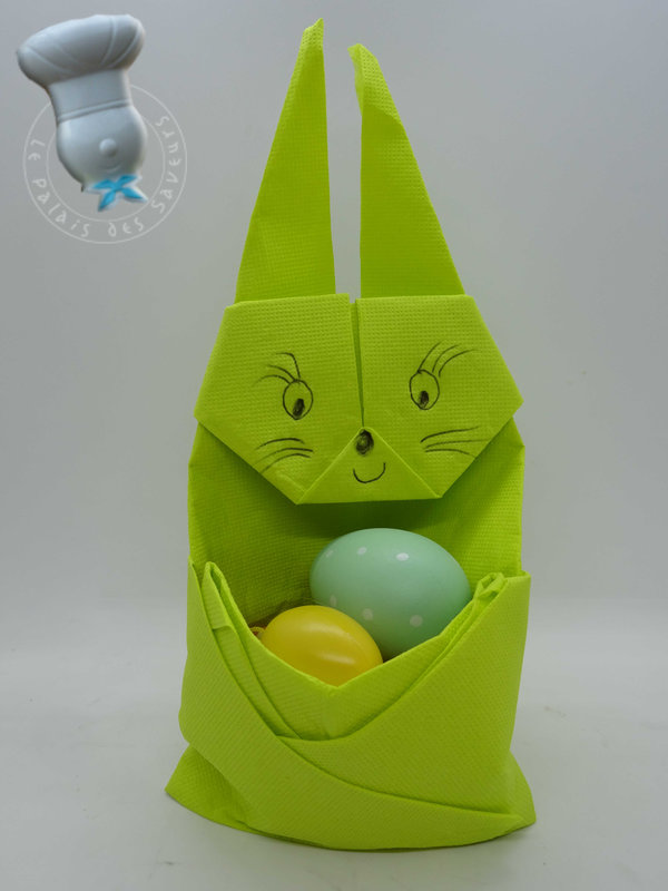 Pliage de serviettes lapin de Pâques
