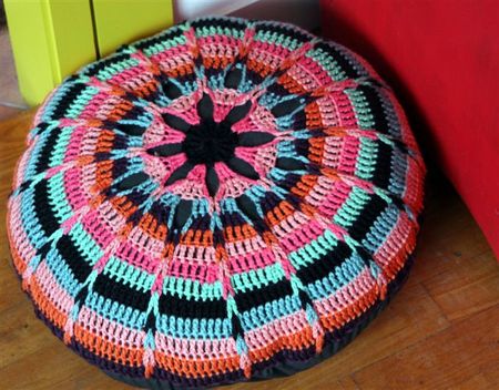 pouf_crochet2