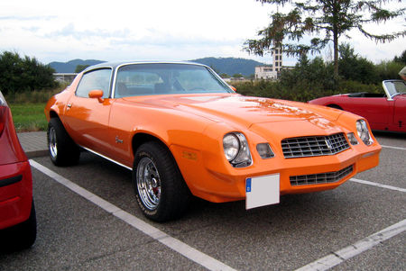 Chevrolet_camaro_sport_coupe_de_1979__Rencard_du_Burger_King__01