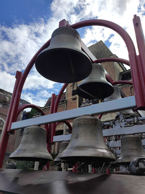 1 - Carillon cloche