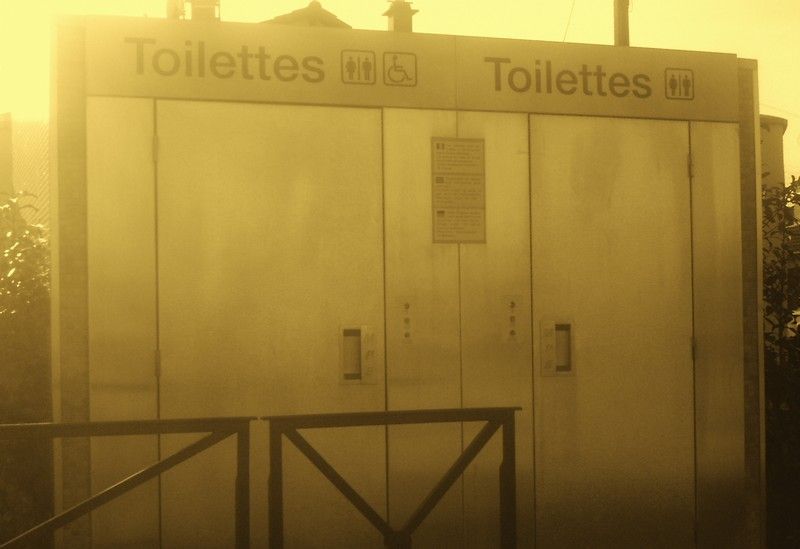 toilettes_vauzelles