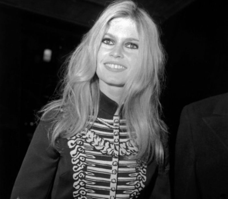 1967-12-12-paris_elysee-bb-010-1