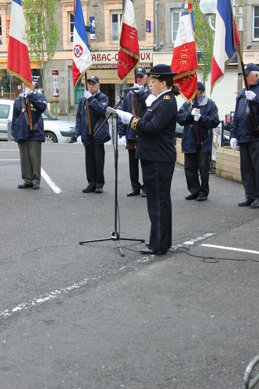 journée de souvenir des victimes de la déportation Avranches 2014 Claude Dulamon sous préfète place Littré