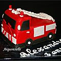 Gâteau <b>Camion</b> de <b>Pompier</b> pour Alexandre 3ans Pâte à sucre KIT croc'3D