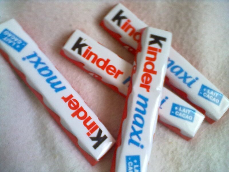 Des Kinder Maxis (il y en avait une boîte entière mais je suis tellement gourmande que j'ai presque tout mangé) :3