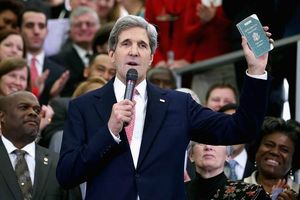 JohnKerry at State Department with Diplomatic passport