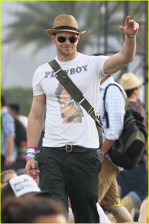 kellan_lutz_bumper_cars_14
