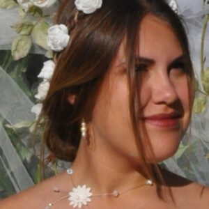 Collier-mariage-fleur-dentelle-et-perles-Perlaminette bijoux mariage