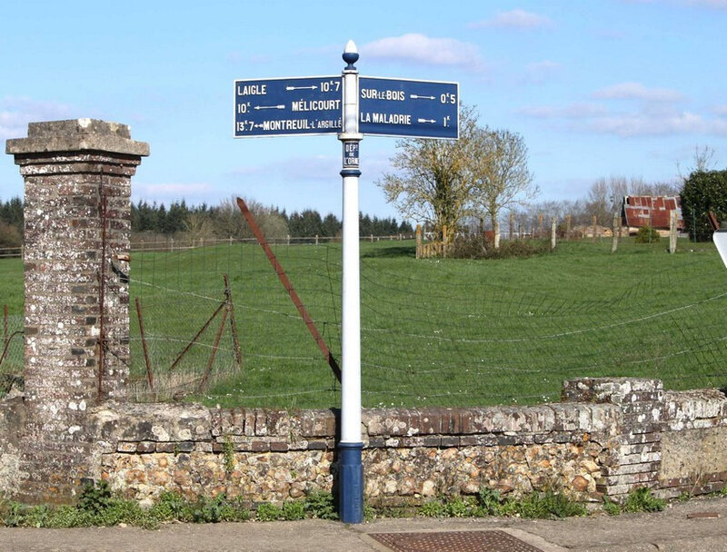 ob_b79a93_glos-mat