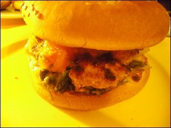 HAMBURGER AU POULET PANé ET AUX POIREAUX recettes Pains hamburger express.