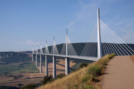 Viaduc_Millau_08