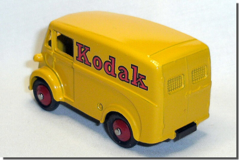 Dinky Toys 260 Morris J Type Kodak A 2
