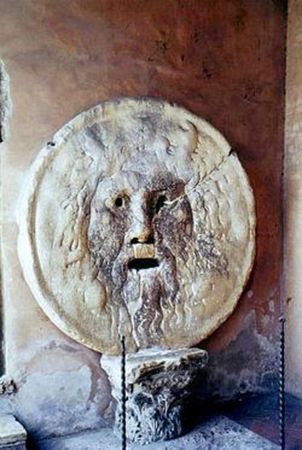 250px_Bocca_della_verita_1_