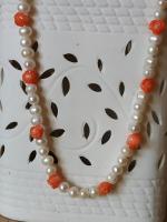 Collier perles et fleurs de corail orange 1