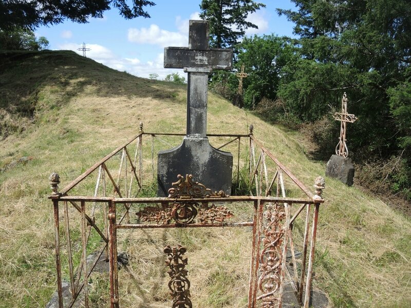 Moussages, chapelle de Jailhac, chemin de croix, tombe de l'ermite (15)