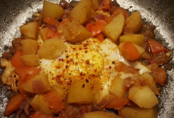 tajine de pomme de terre à l'oeuf