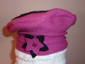 tourbi chapeau rose et noir