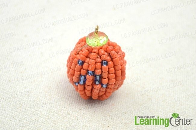 How-to-Make-Bearded-Pumpkin-Pendant-–-DIY-Halloween-Grandpa-Pumpkin-Decor5