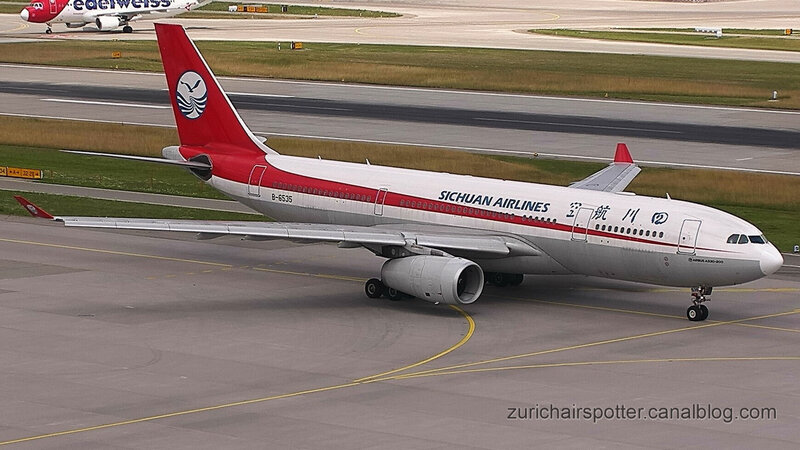 Airbus A330-243 (B-6535) Sichuan Airlines