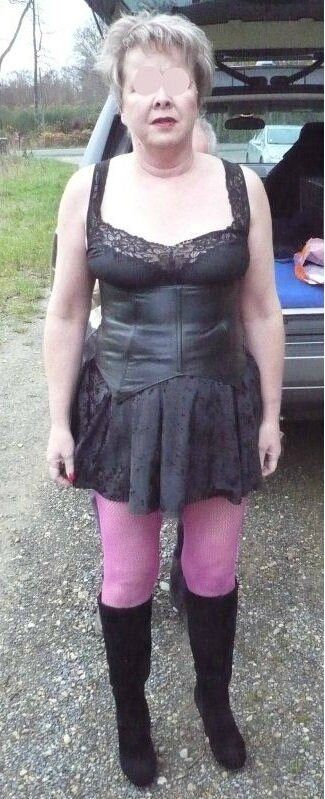 Tenue de pute pour sortie avec mon Maitre - Marie-Noëlle Soumise