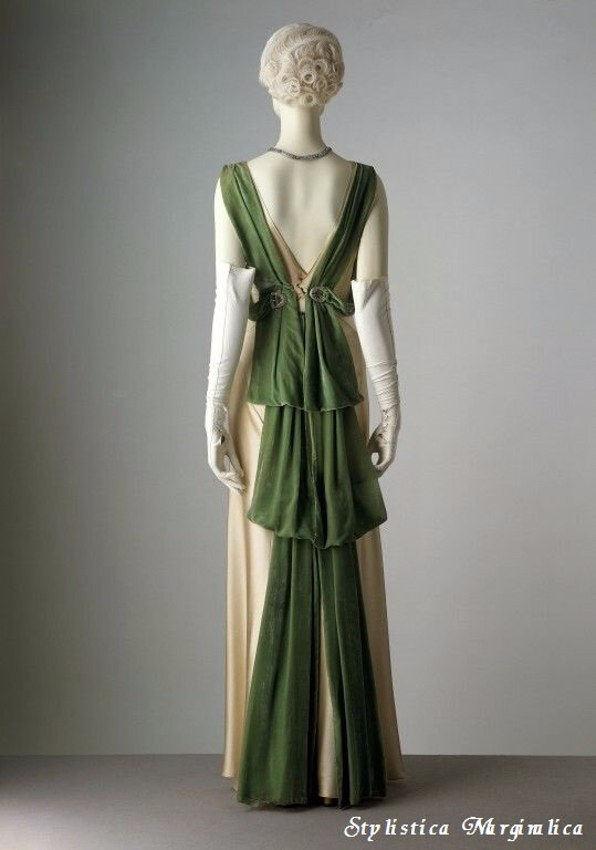 30s dress with tournure