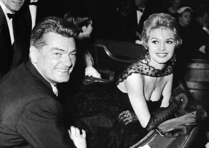 1958-01-premiere_rendez_vous_manque-avec_jean_marais-020-1