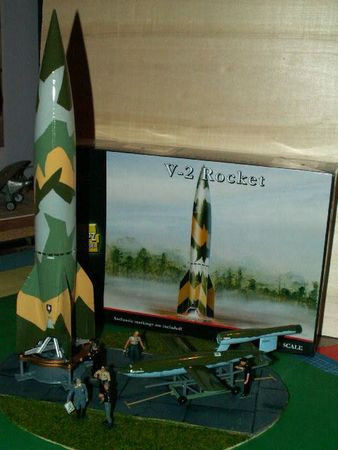 maquettes fusée V2, bombe volante V1 (5)