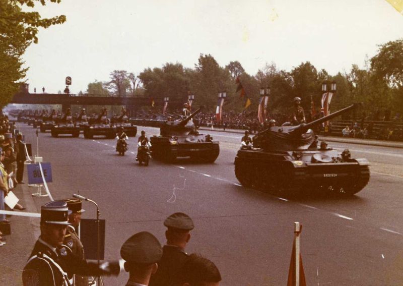 15-06-1965-014 Journée Inter-Alliées AMX-13 France