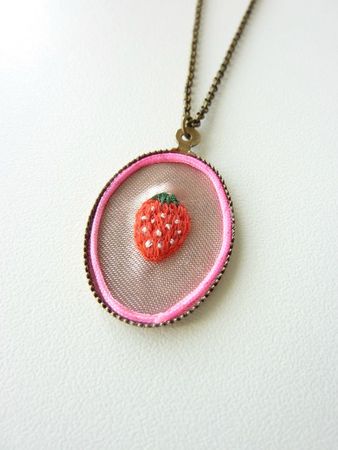 poetic collier fraise 3