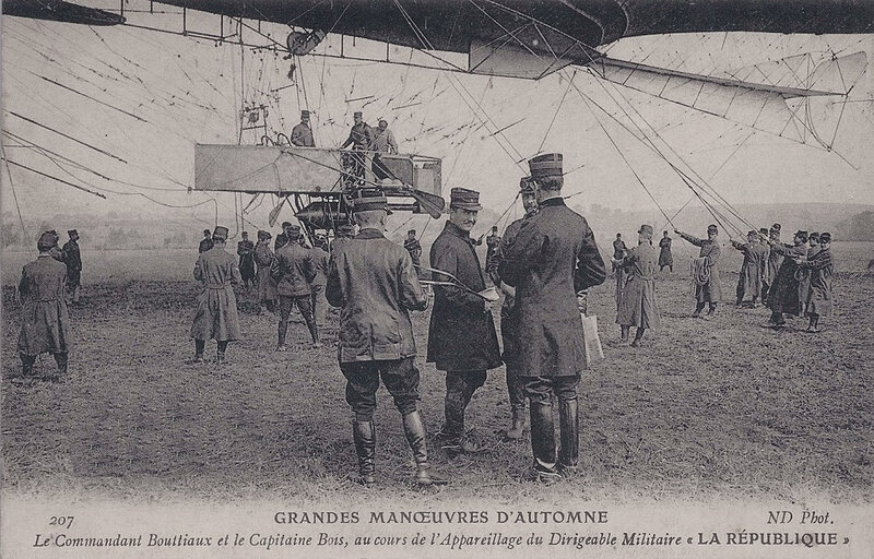 CPA Dirigeable République Grandes Manoeuvres Sept 1909