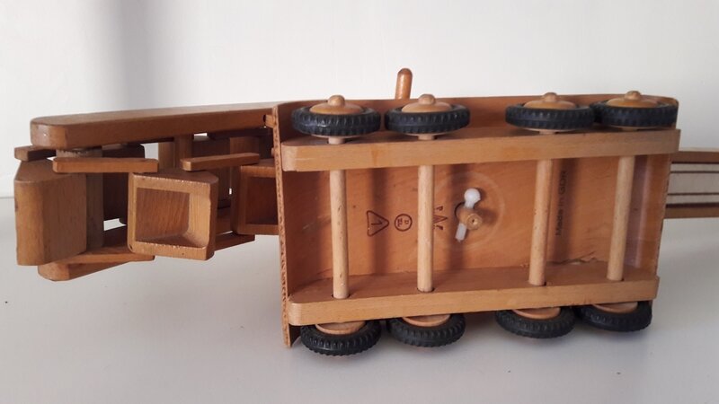 JB 00653