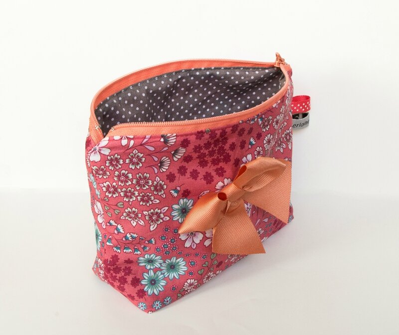 trousse maquillage fleuri liberty rose rouge gros noeud corail doublure