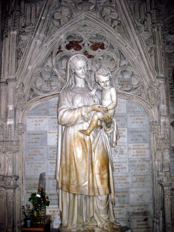 Cathédrale St André, Mater Amabilis