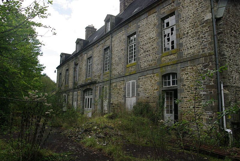 232926-vestiges-abbaye-belletoile-hotellerie-commune-cerisy-belletoile-orne-