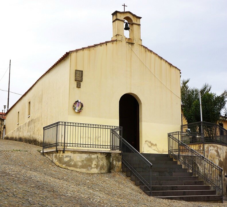 LUNAMATRONA (église)