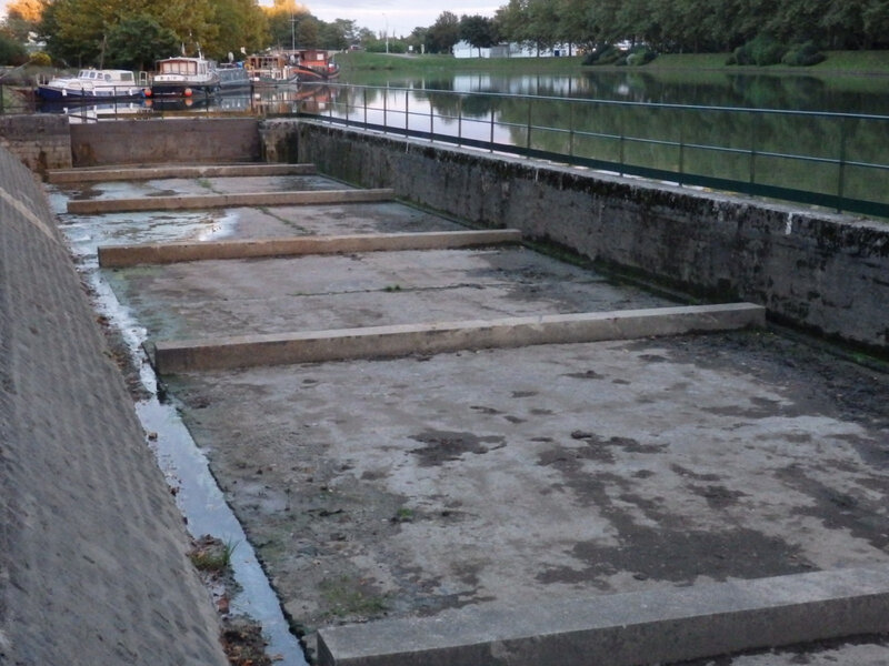 la loire Decize port Saint Thibaut cales à bateaux 350 K°