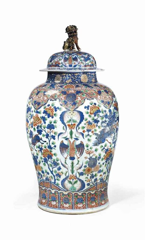A large verte-imari double-headed eagle jar and cover, probably for the Mexican market, China, Qing dynasty, Kangxi period (1662-1722)