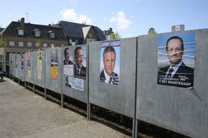 présidentielle 2012 panneau electoral Avranches place Littré